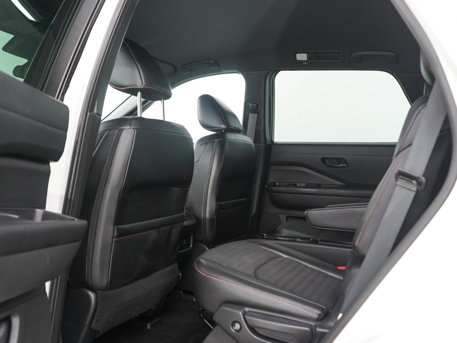 Used 2024 Nissan Pathfinder Rock Creek AWD/4WD image 17