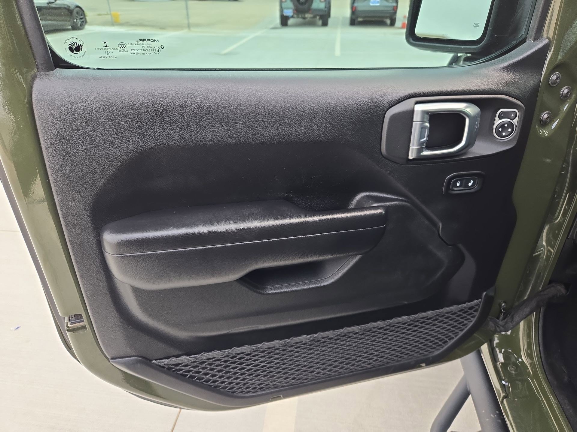 Used 2021 Jeep Gladiator Willys image 13