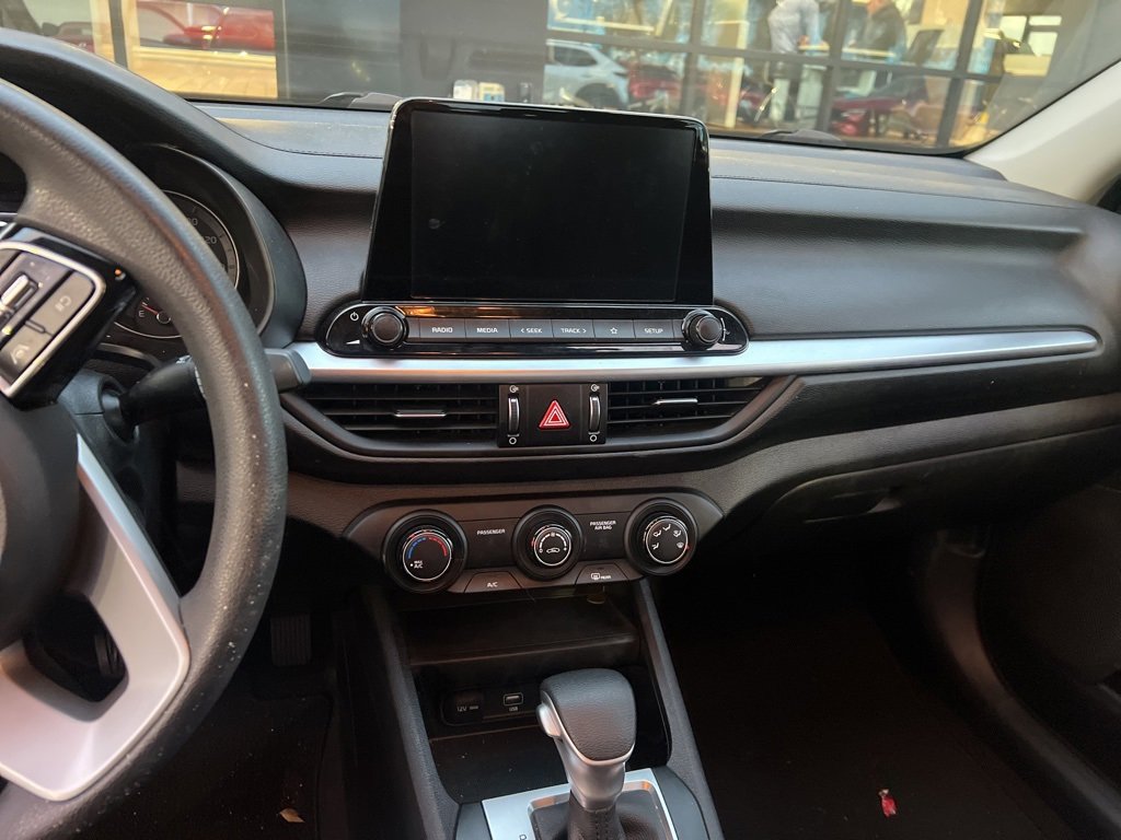 Used 2022 Kia Forte LXS image 14