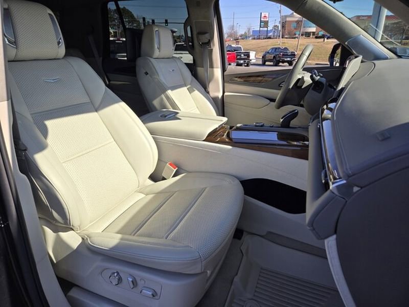 Used 2024 Cadillac Escalade Sport Platinum image 26