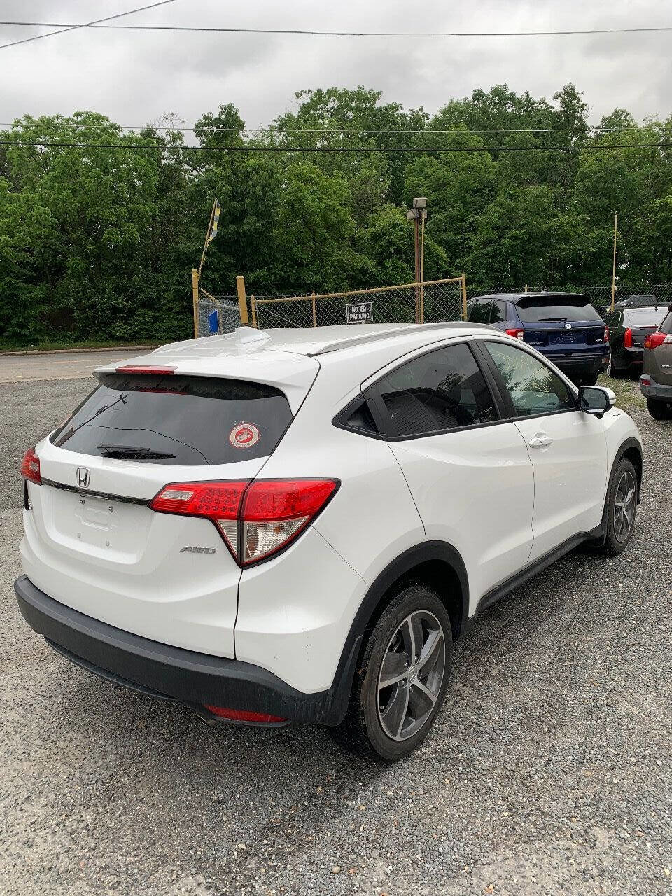 Used 2022 Honda HR-V EX image 3