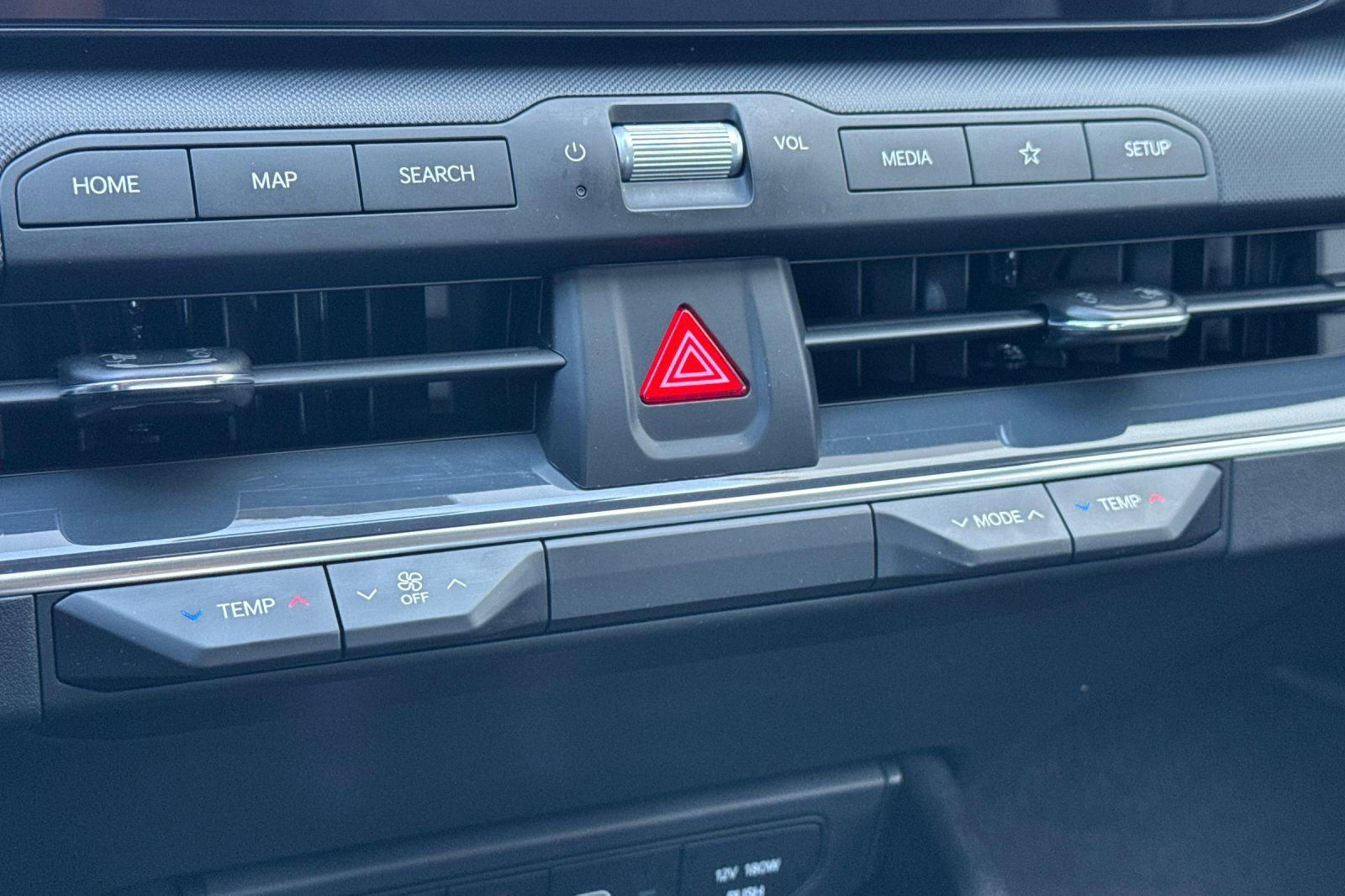 Used 2025 Kia K4 EX image 21