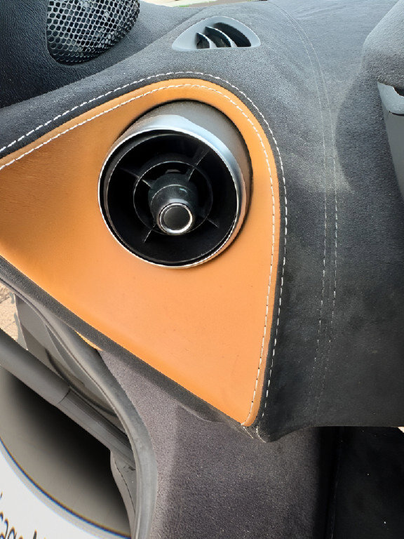 Used 2019 McLaren 570S Spider image 36