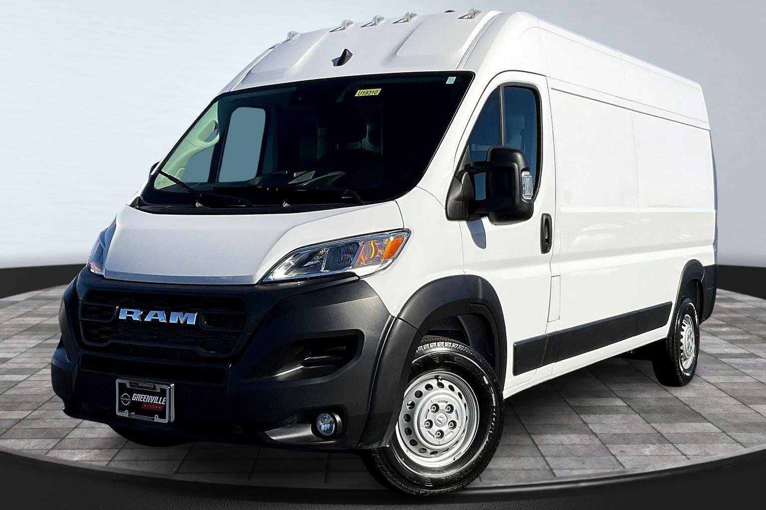 Used 2025 RAM ProMaster 2500 w/ Convenience Group image 12