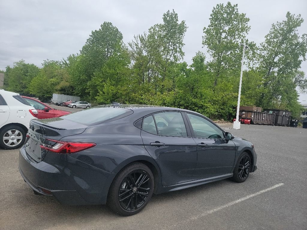 Used 2026 Toyota Camry SE FWD image 6