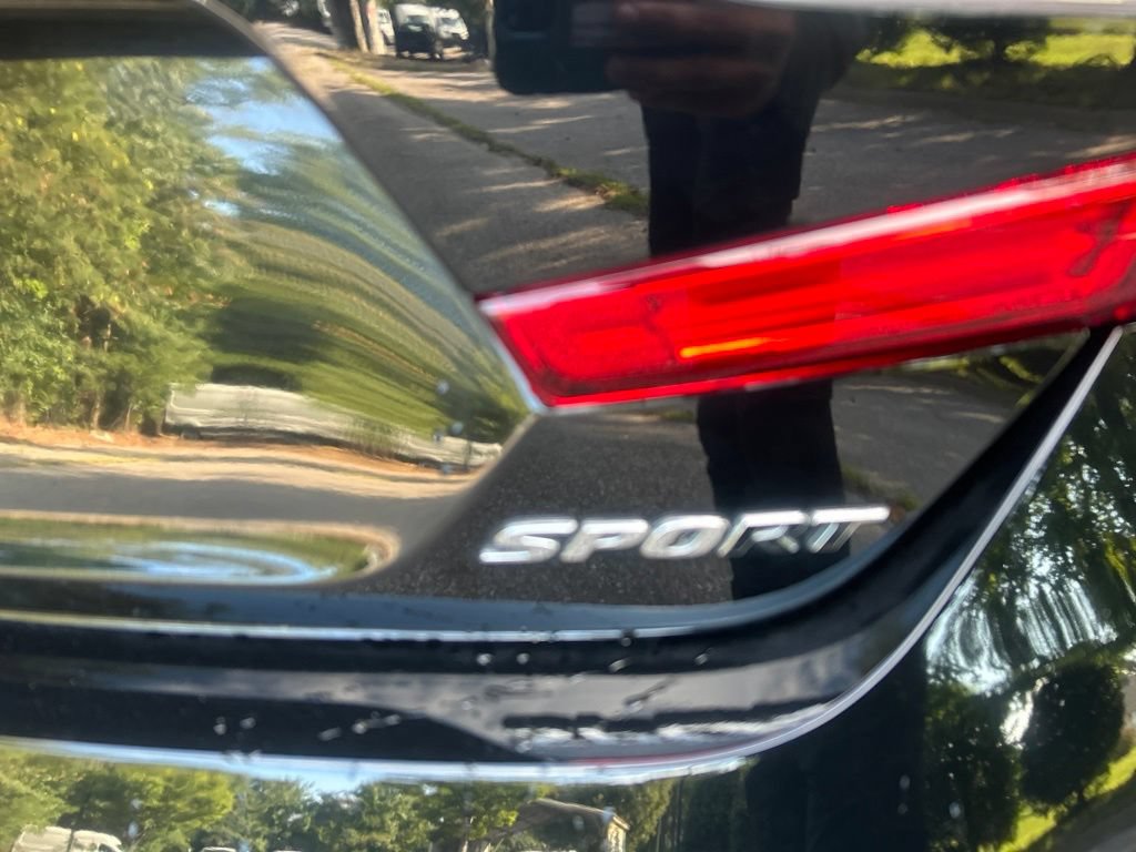 Used 2022 Honda Accord Sport image 9
