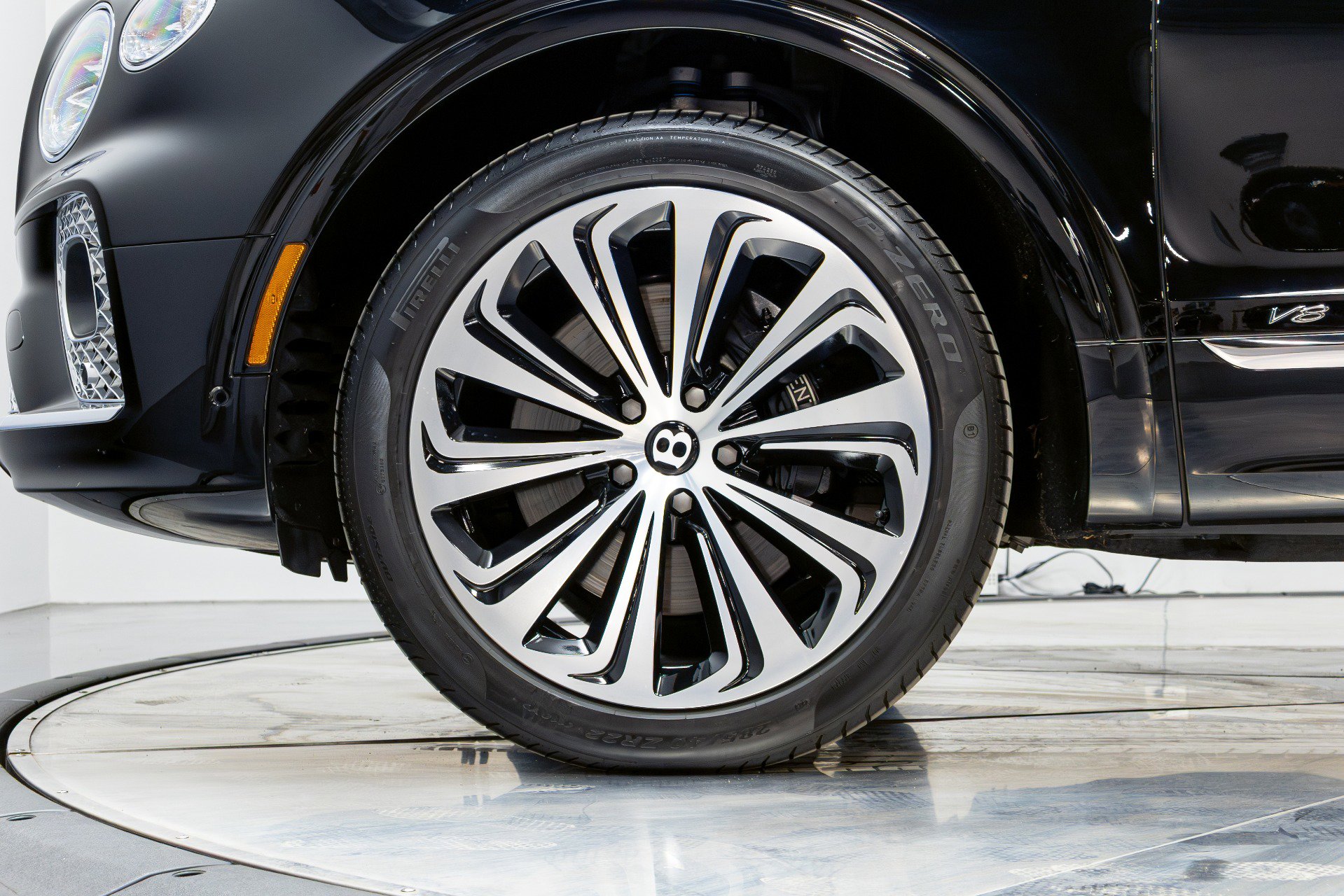 Used 2021 Bentley Bentayga w/ First Edition Specification AWD/4WD image 45