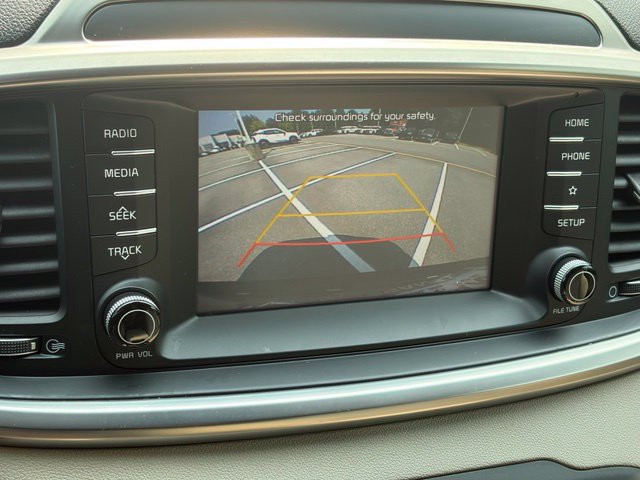 Used 2020 Kia Sorento S FWD image 3