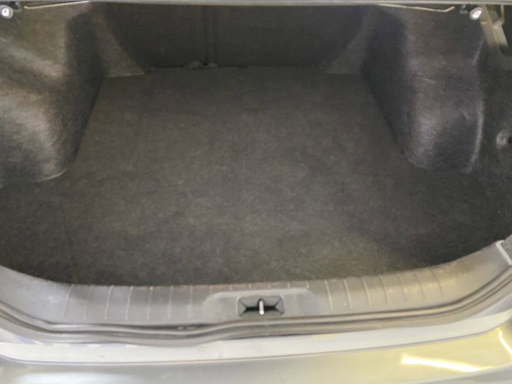 Used 2025 Nissan Altima 2.5 SV FWD image 27