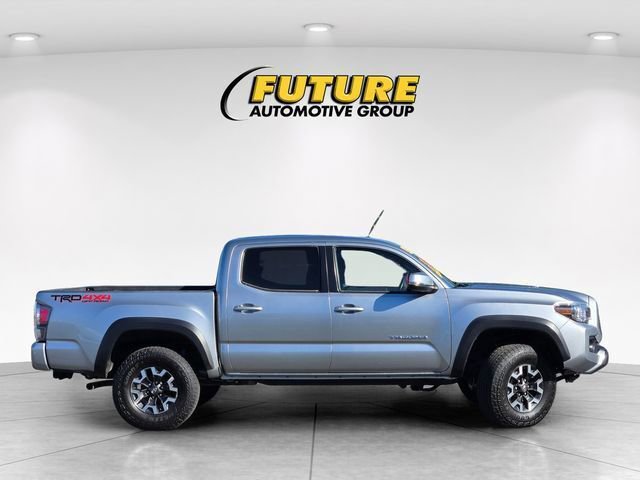 Certified 2022 Toyota Tacoma TRD Off-Road w/ Technology Package AWD/4WD image 4