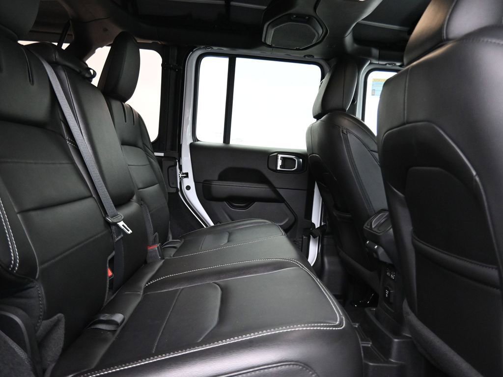 Used 2021 Jeep Wrangler Unlimited Sahara w/ Cold Weather Group image 17