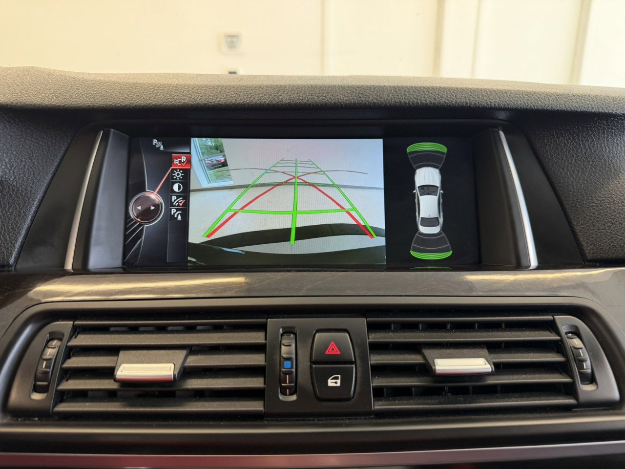 Used 2016 BMW 528i xDrive Sedan AWD/4WD image 17