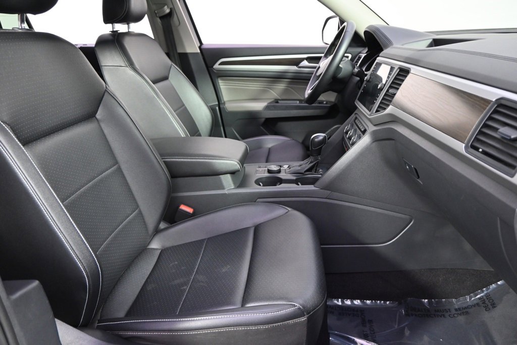 Used 2021 Volkswagen Atlas SE image 16