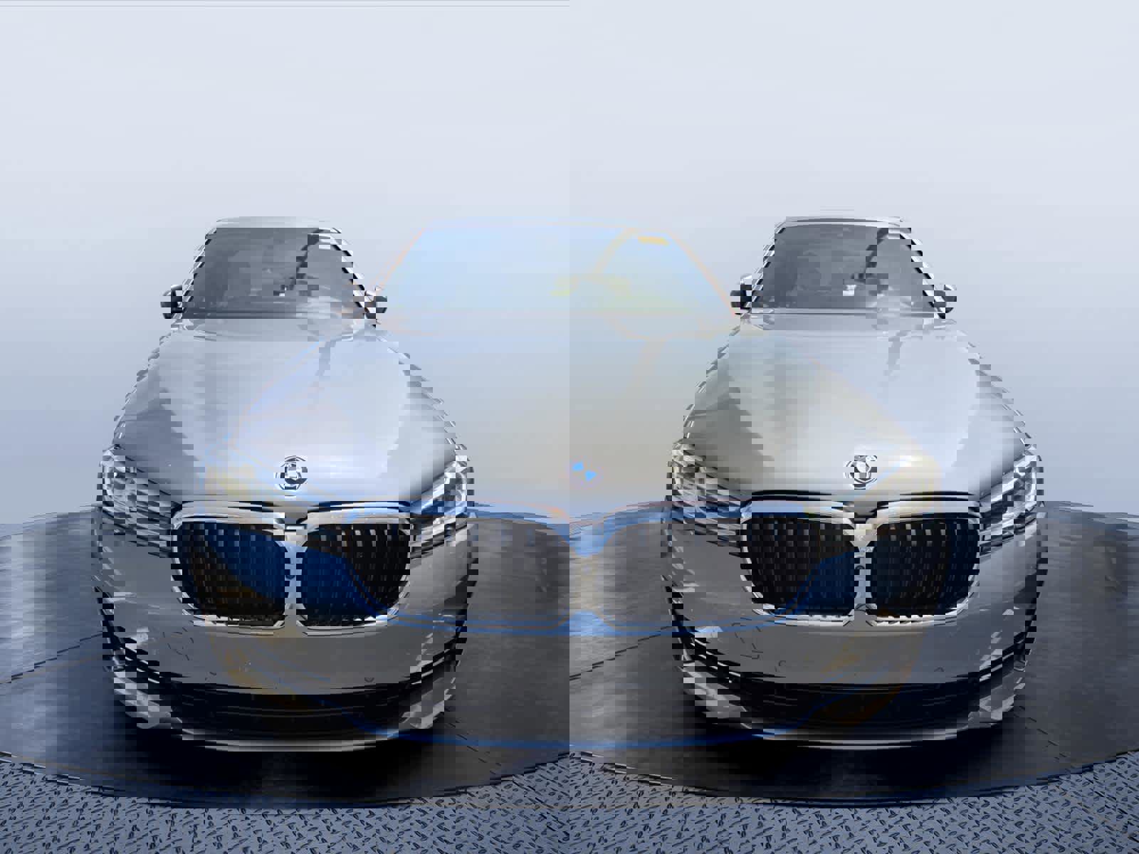 Used 2021 BMW 540i w/ Premium Package image 2