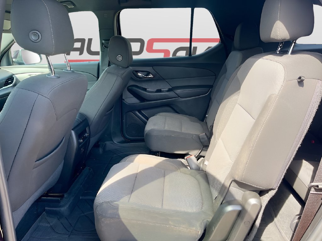 Used 2023 Chevrolet Traverse LT FWD image 25