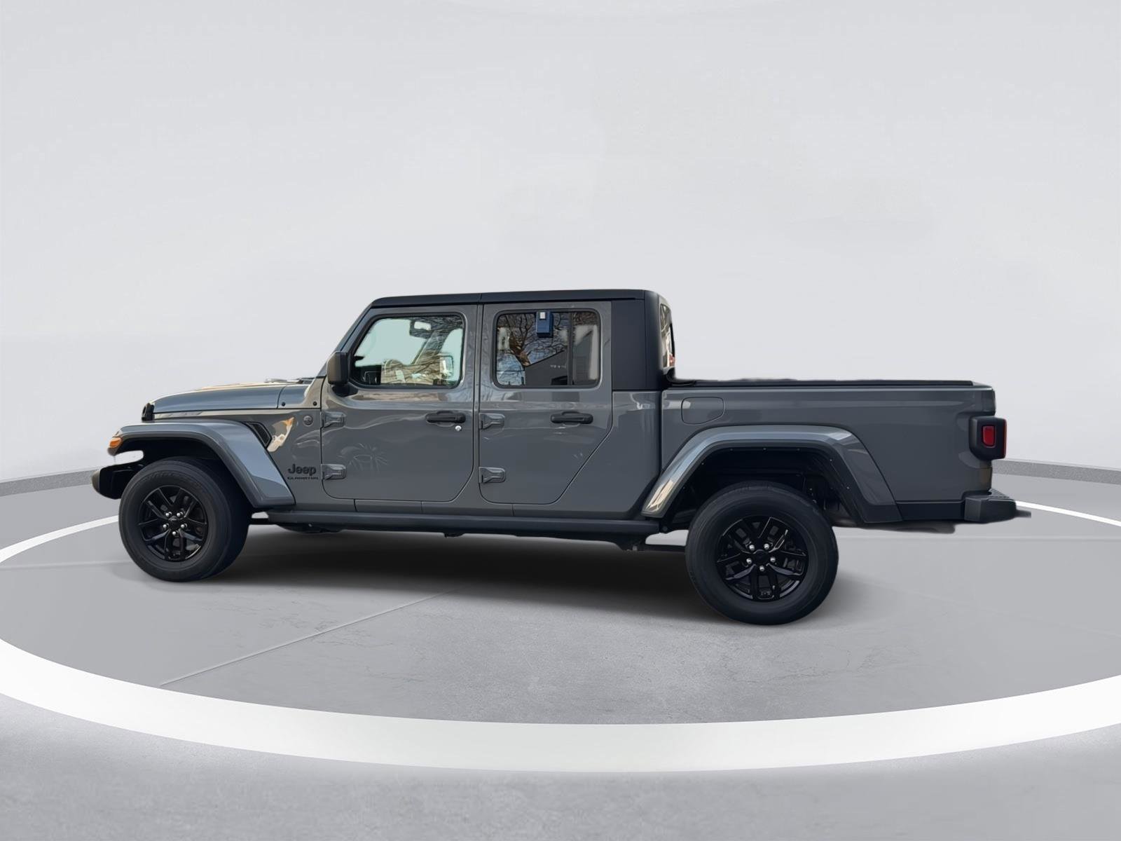 Used 2022 Jeep Gladiator Sport image 6