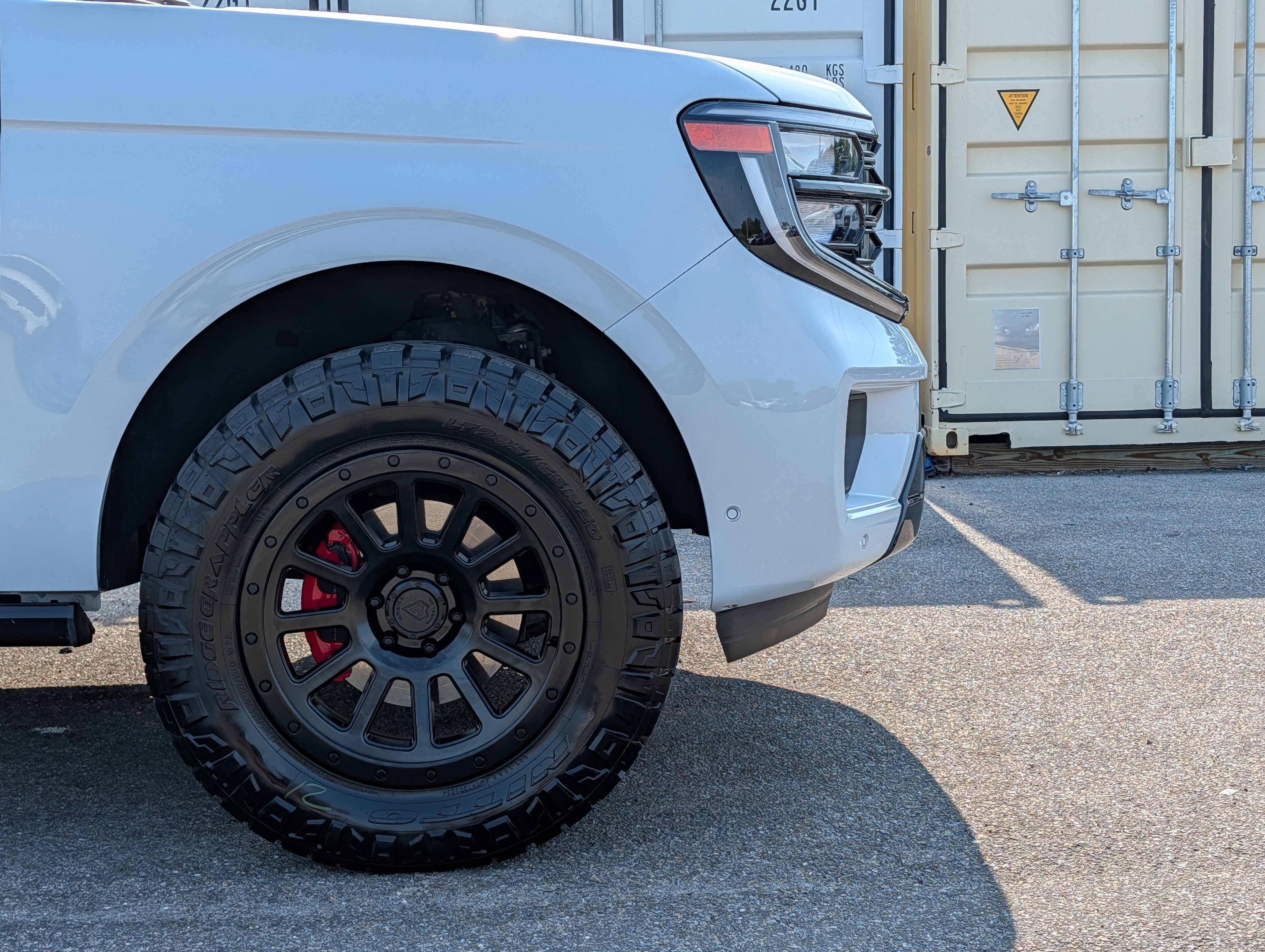 Certified 2025 Ford Expedition Max Platinum w/ Stealth Performance Package AWD/4WD image 11
