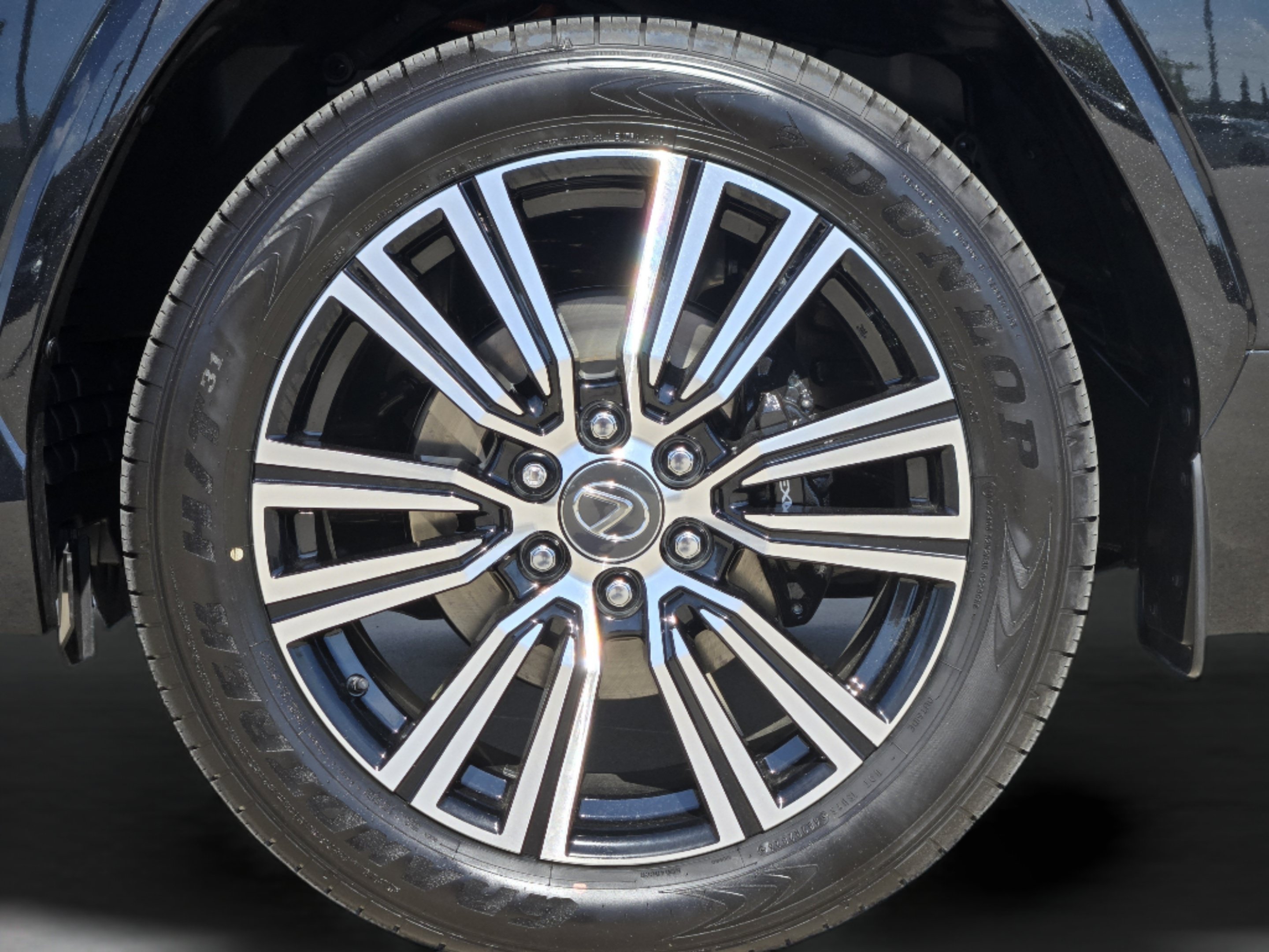 New 2026 Lexus LX 700h Luxury w/ Appearance Package AWD/4WD image 8