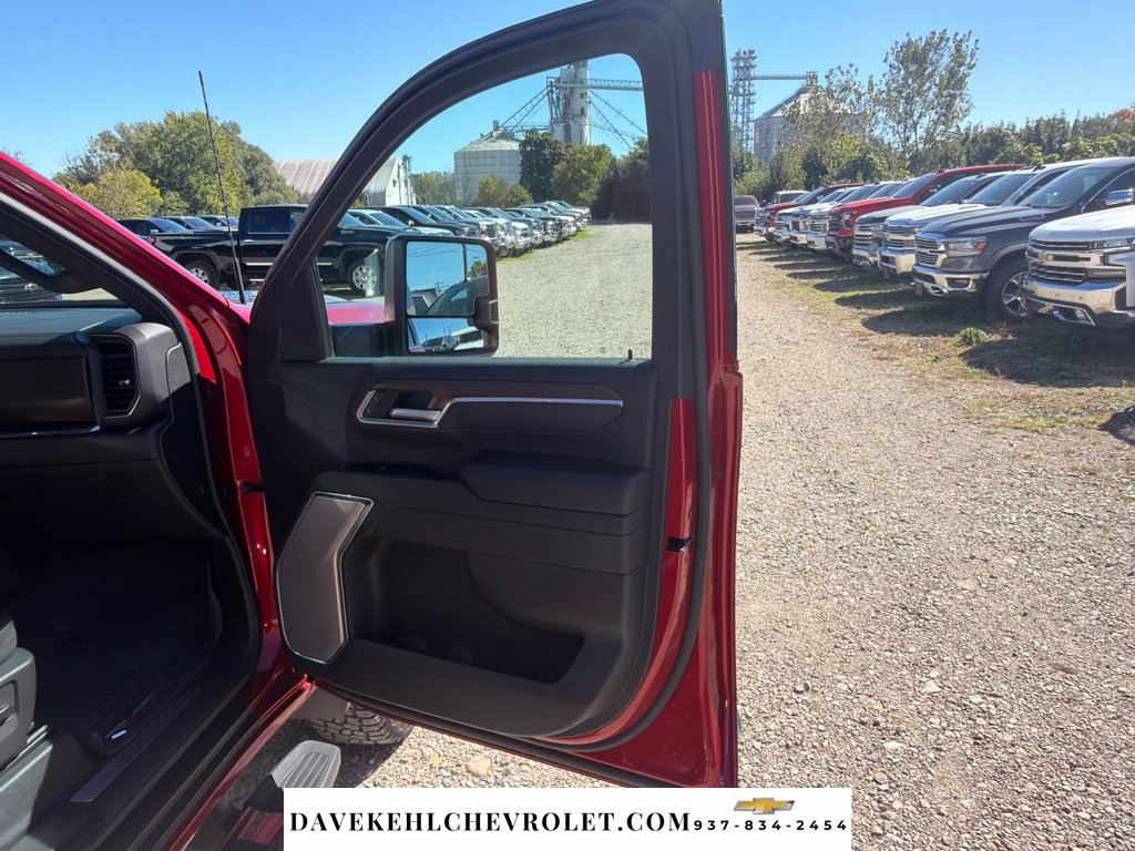 Used 2025 Chevrolet Silverado 3500 High Country w/ High Country Premium Package AWD/4WD image 26