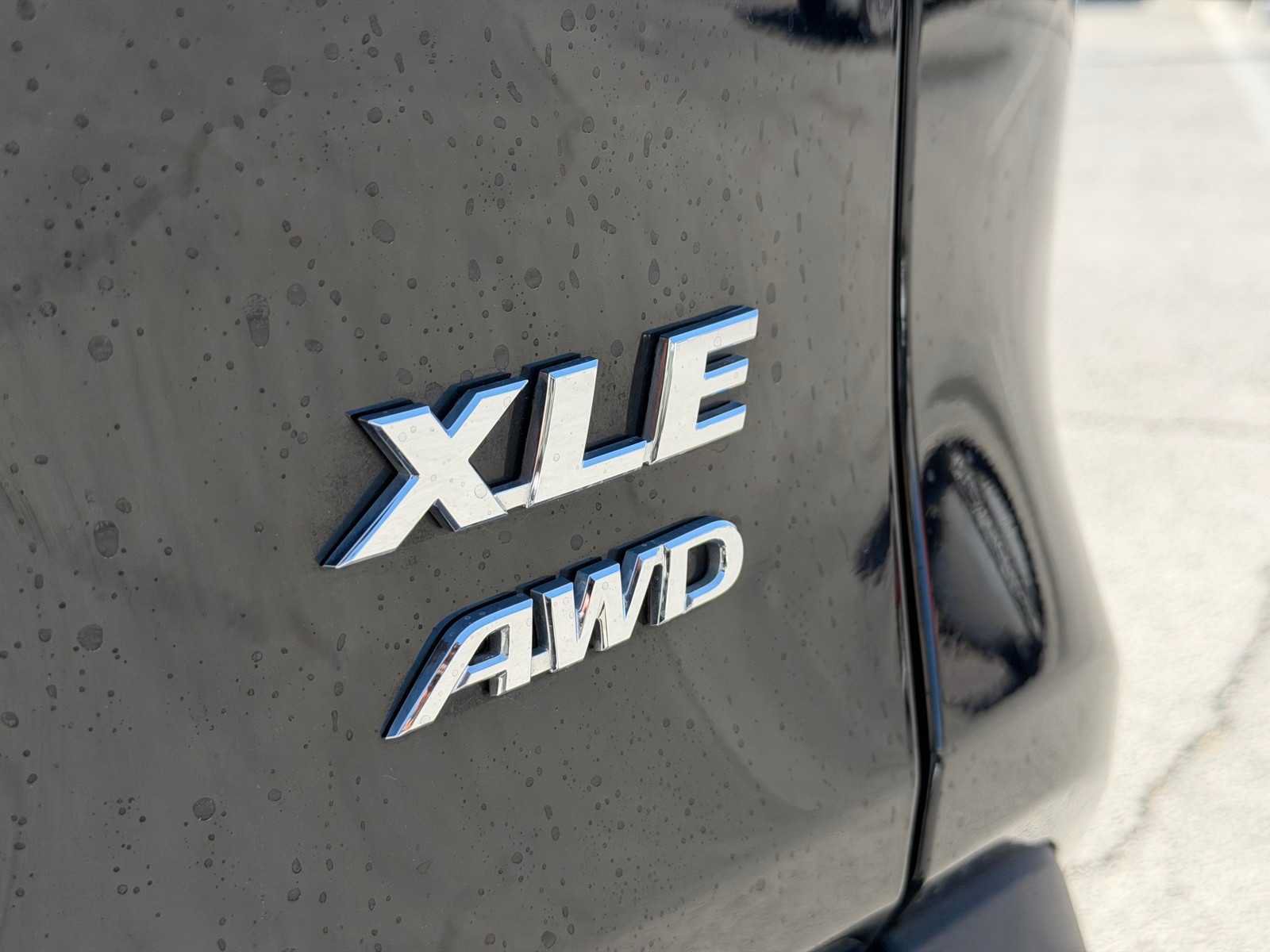 Used 2024 Toyota RAV4 XLE AWD/4WD image 31