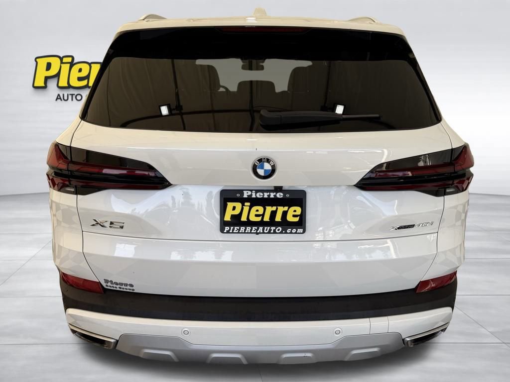 Used 2025 BMW X5 xDrive40i image 3