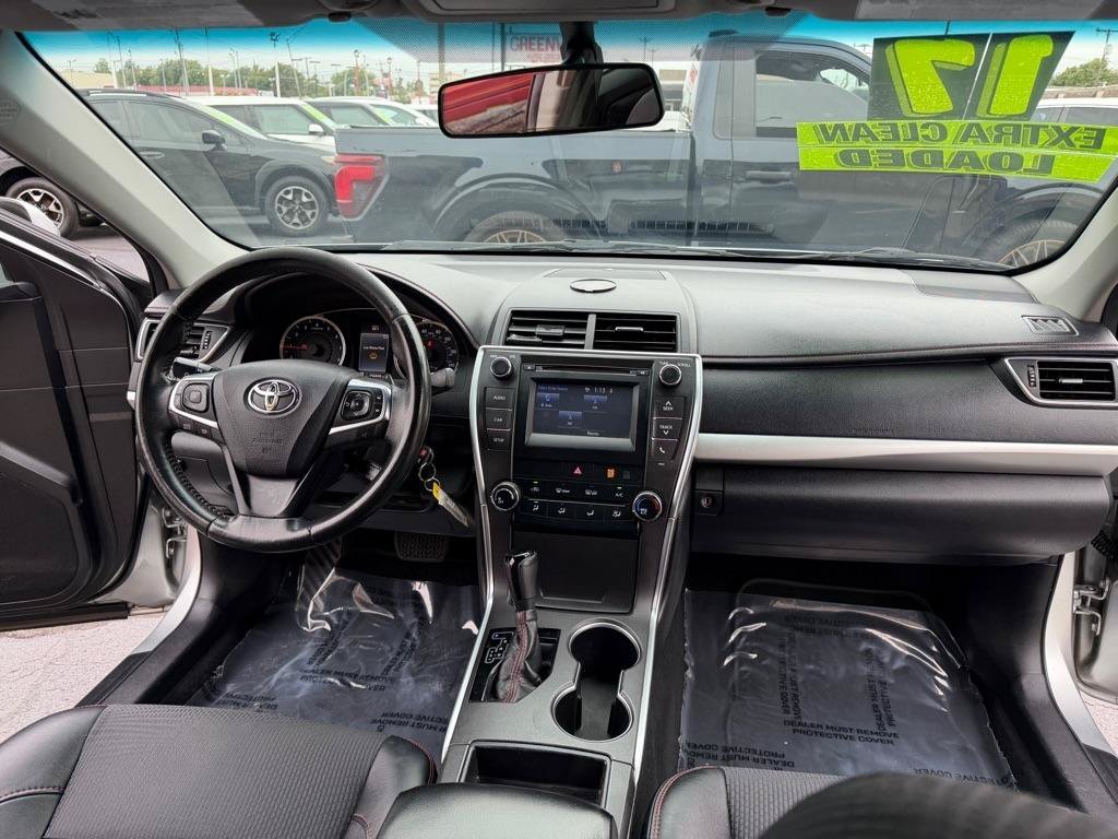 Used 2017 Toyota Camry SE FWD image 22