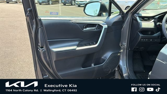 Used 2023 Toyota RAV4 XLE Premium AWD/4WD image 8