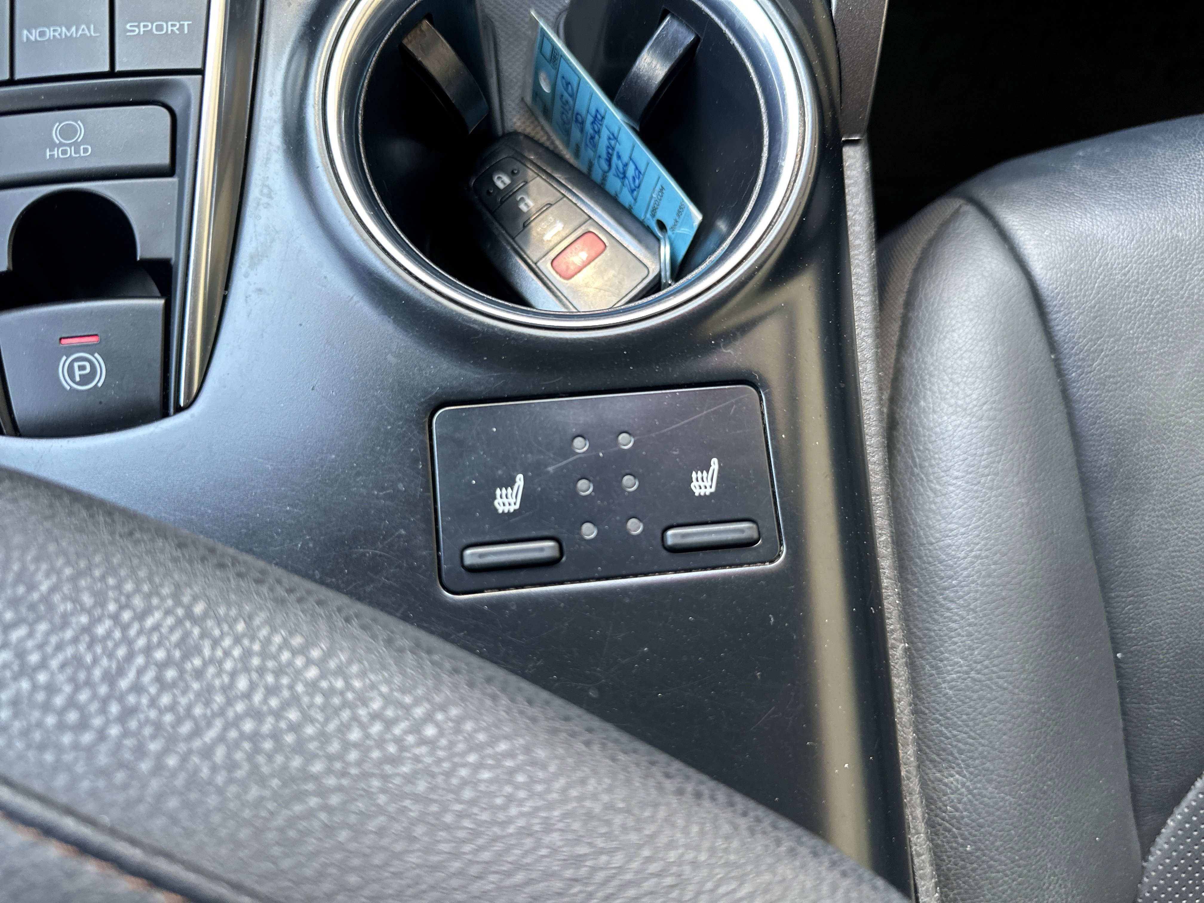 Certified 2020 Toyota Camry XLE w/ Navigation Package AWD/4WD image 32