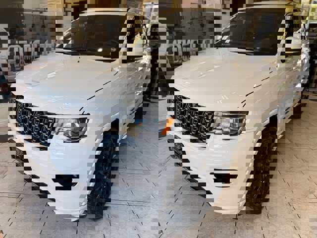 Used 2018 Jeep Grand Cherokee Altitude