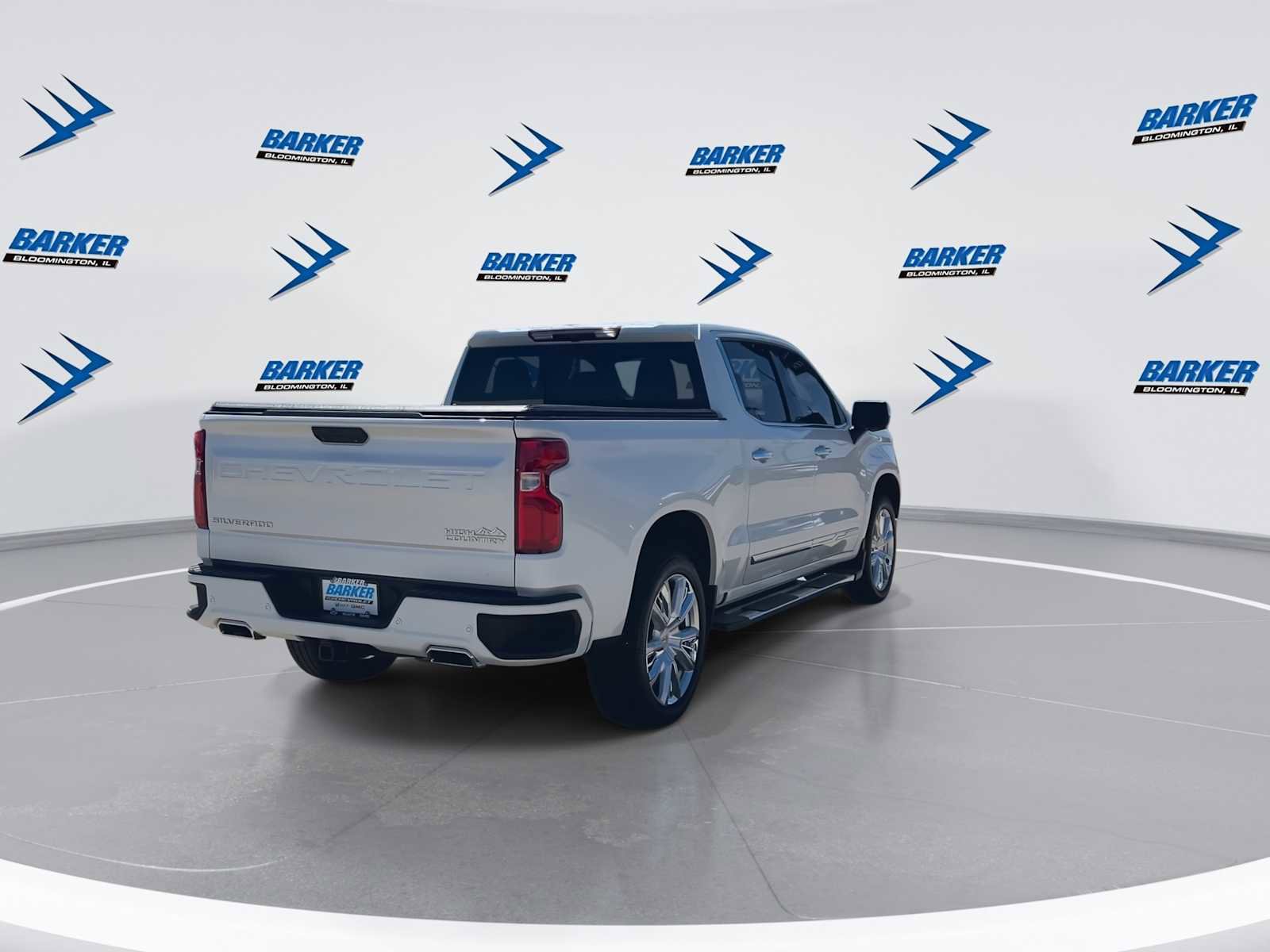 Used 2023 Chevrolet Silverado 1500 High Country w/ High Country Premium Package image 9