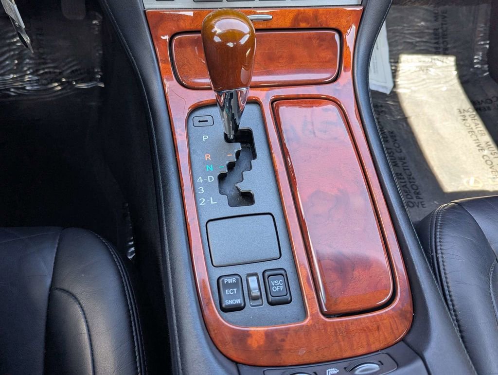 Used 2004 Lexus SC 430 Convertible image 17