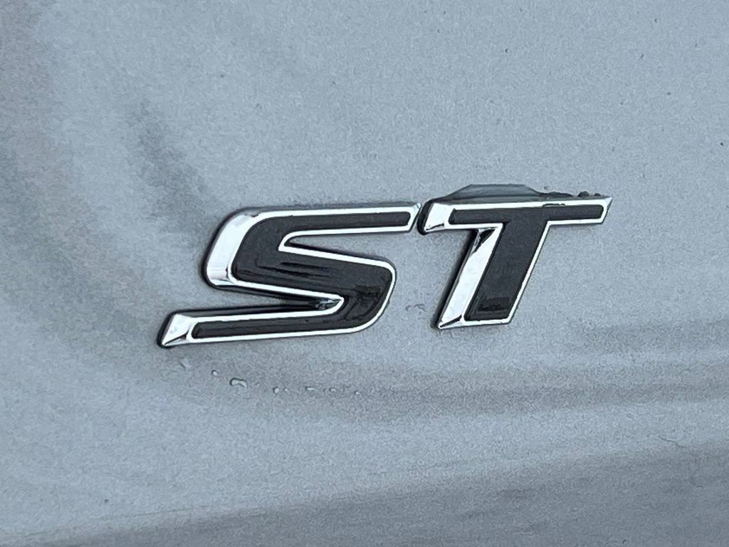 New 2026 Buick Encore GX Sport Touring w/ Comfort Package image 2