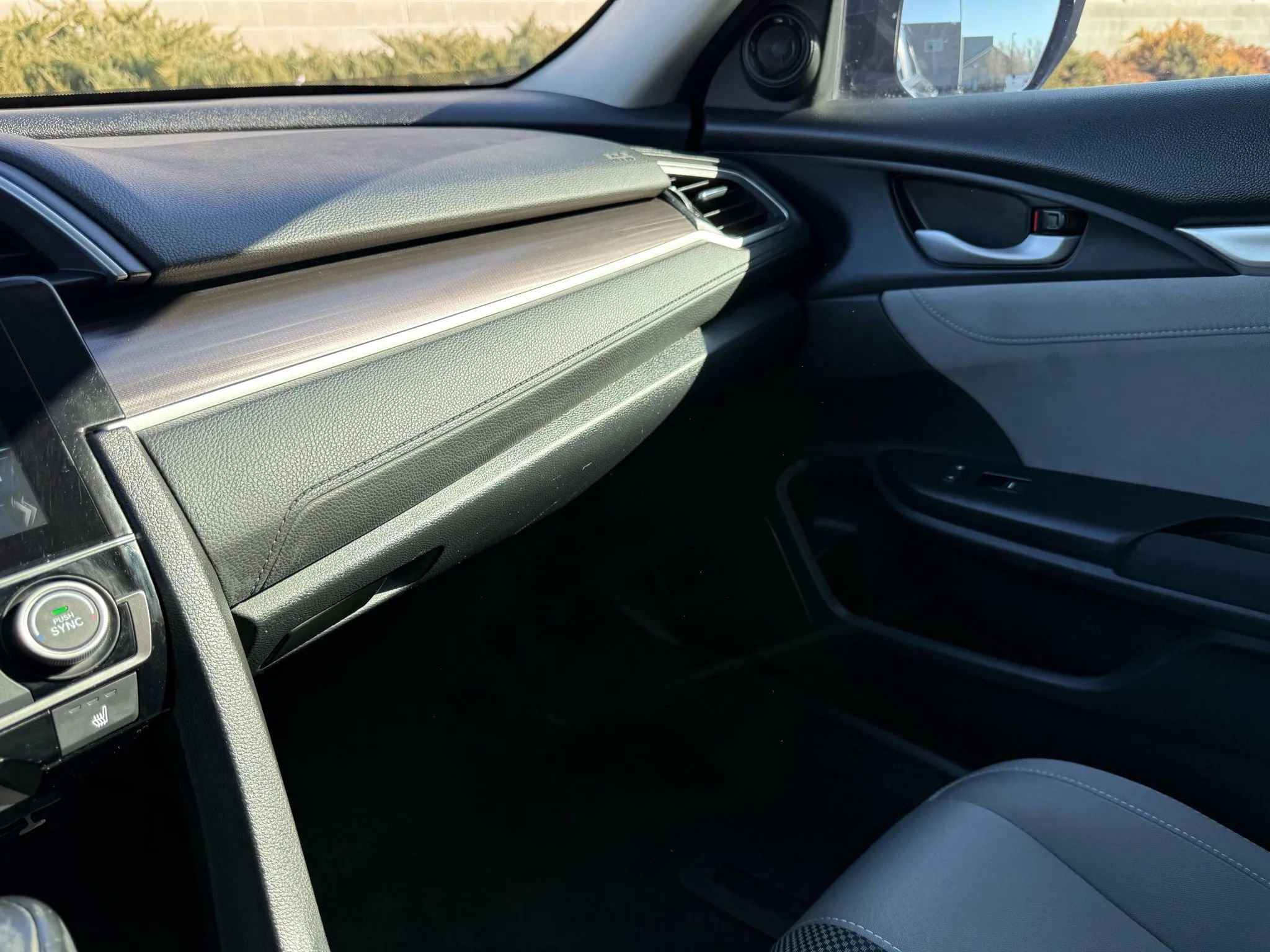 Used 2020 Honda Civic EX image 18