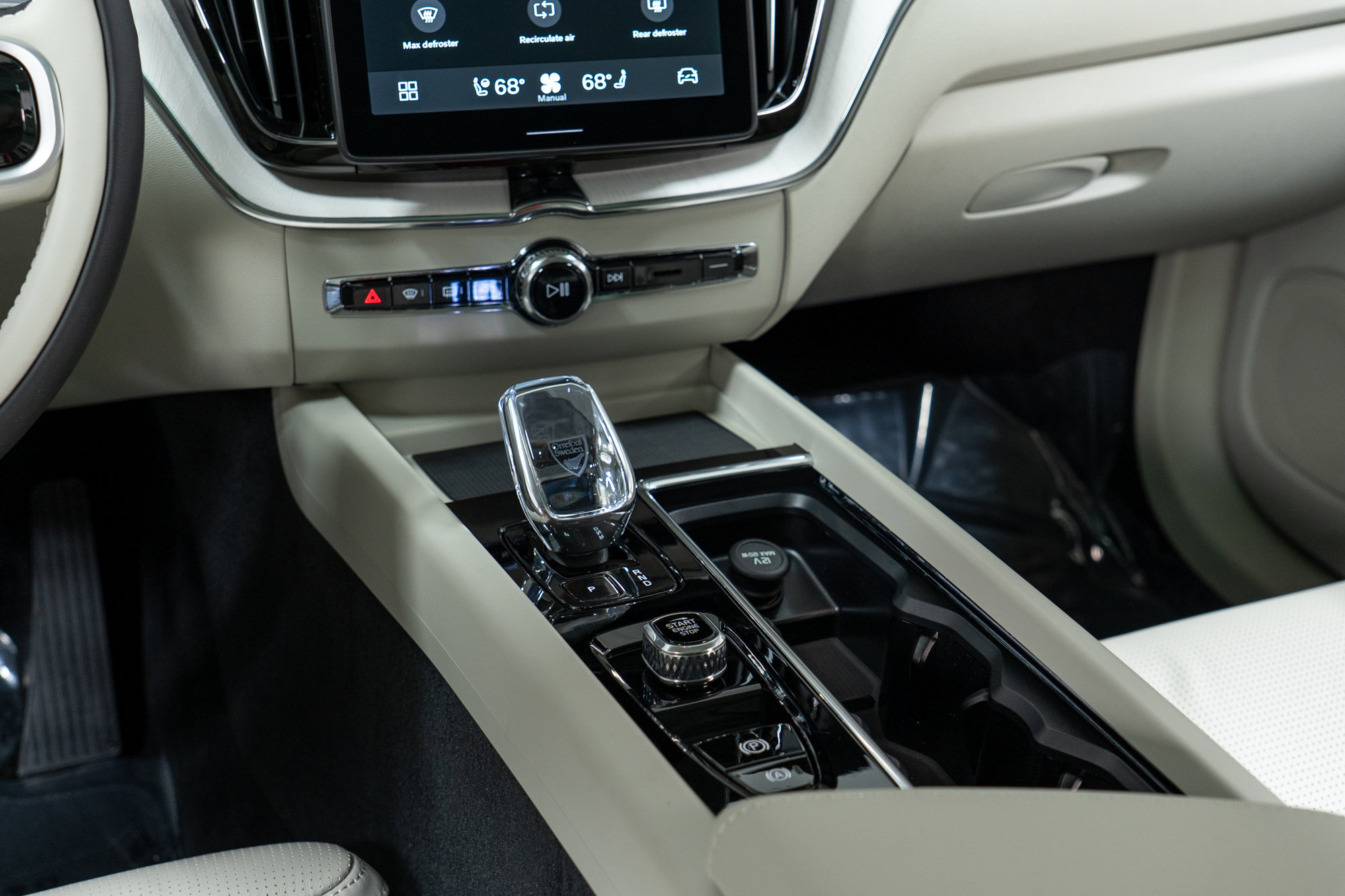 New 2026 Volvo XC60 B5 Ultra w/ Climate Package image 20