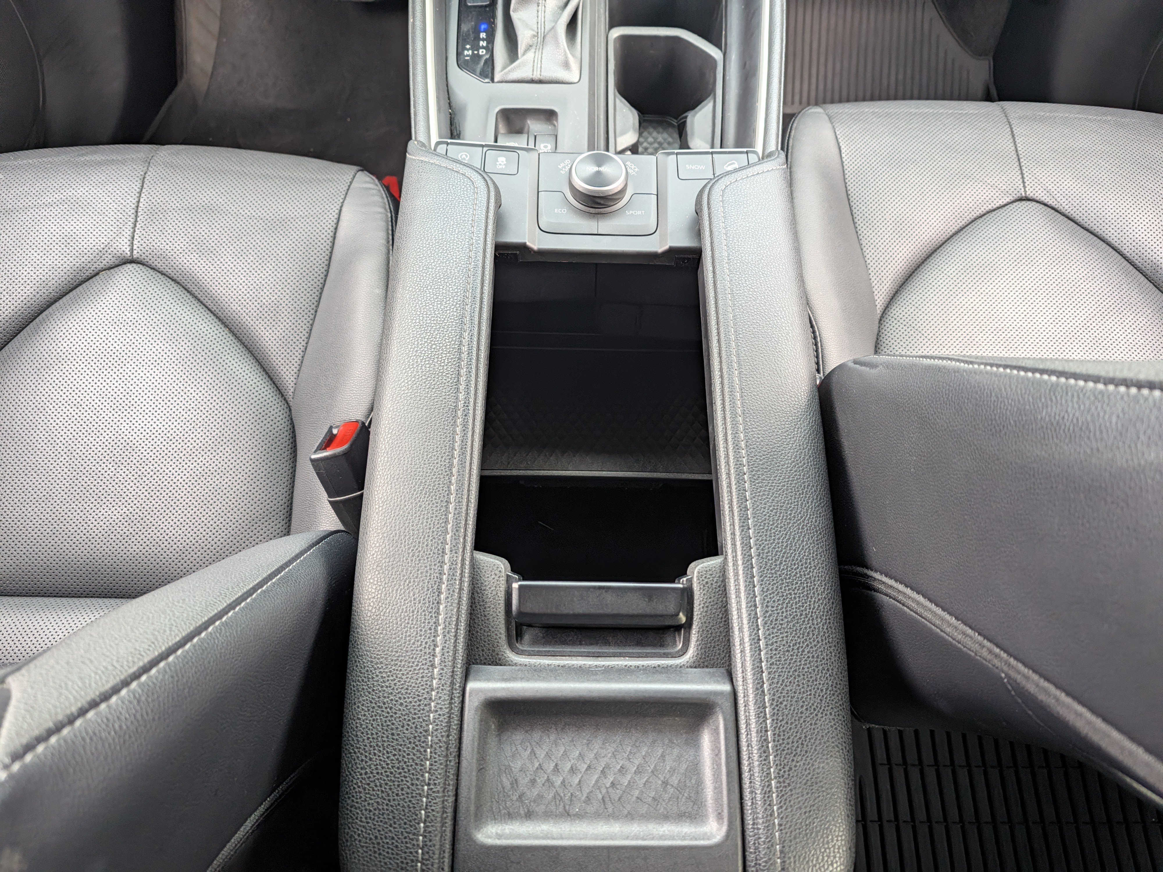 Used 2024 Toyota Grand Highlander AWD image 35