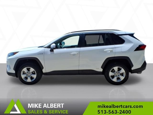 Used 2021 Toyota RAV4 XLE AWD/4WD image 4