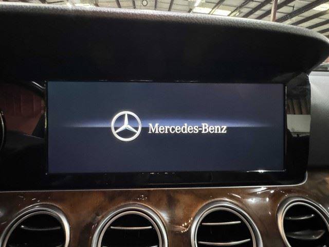 Used 2017 Mercedes-Benz E 400 4MATIC Wagon image 44