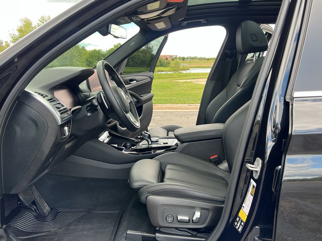 Used 2023 BMW X3 xDrive30i w/ Premium Package image 16