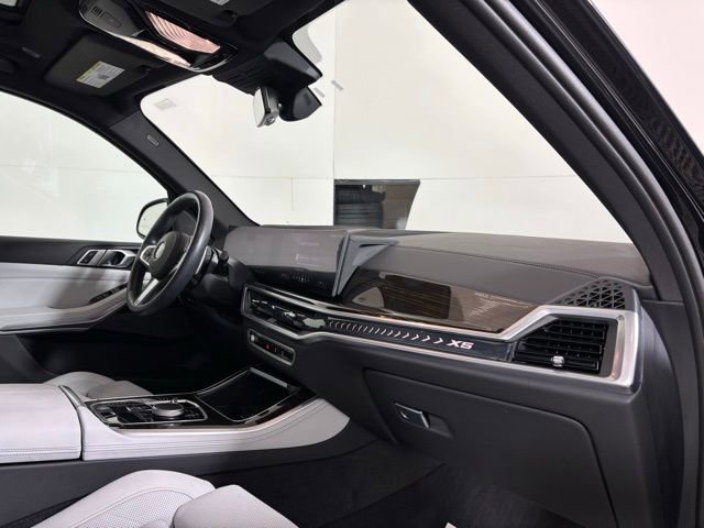 Certified 2024 BMW X5 xDrive40i w/ M Sport Package image 22