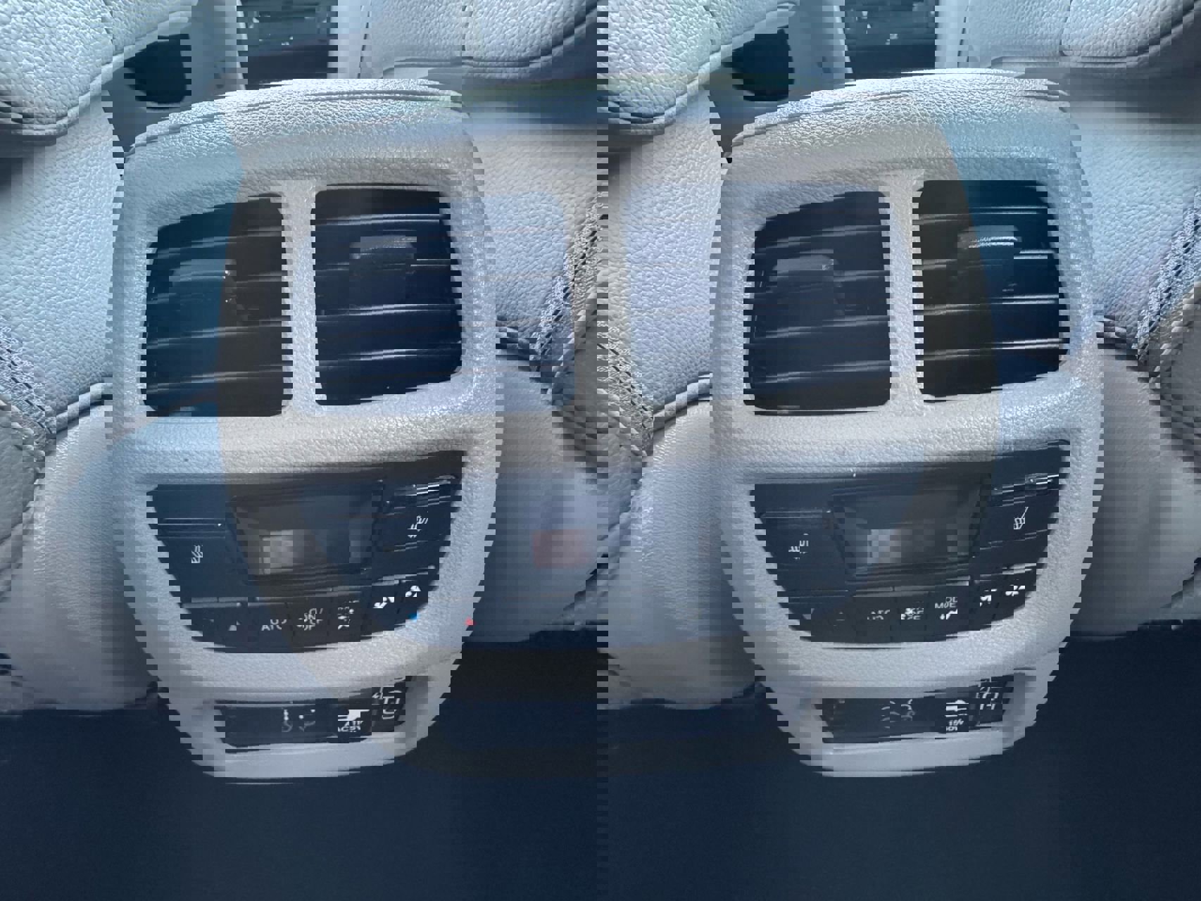 Used 2022 Honda Pilot Touring image 27