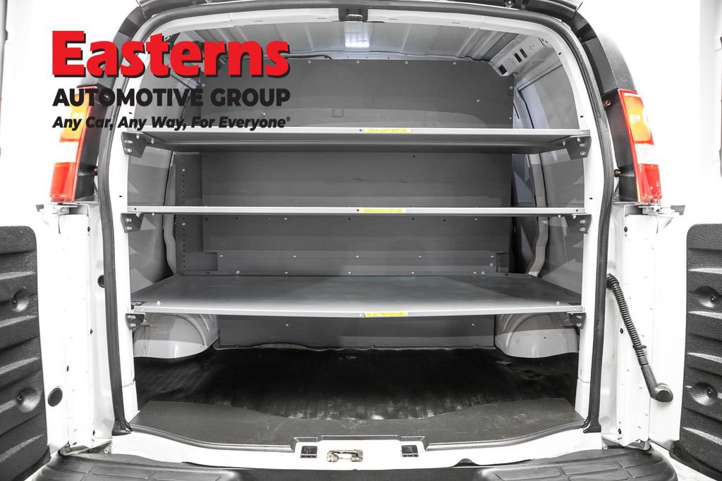 Used 2022 GMC Savana 2500 RWD image 9