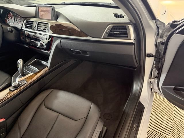 Used 2016 BMW 320i xDrive Sedan AWD/4WD image 21