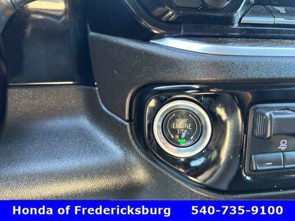 Used 2025 Chevrolet Silverado 2500 LT w/ Safety Package AWD/4WD image 16