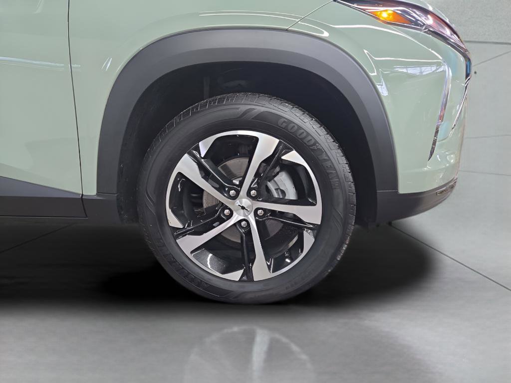 Used 2024 Chevrolet Trax RS image 2
