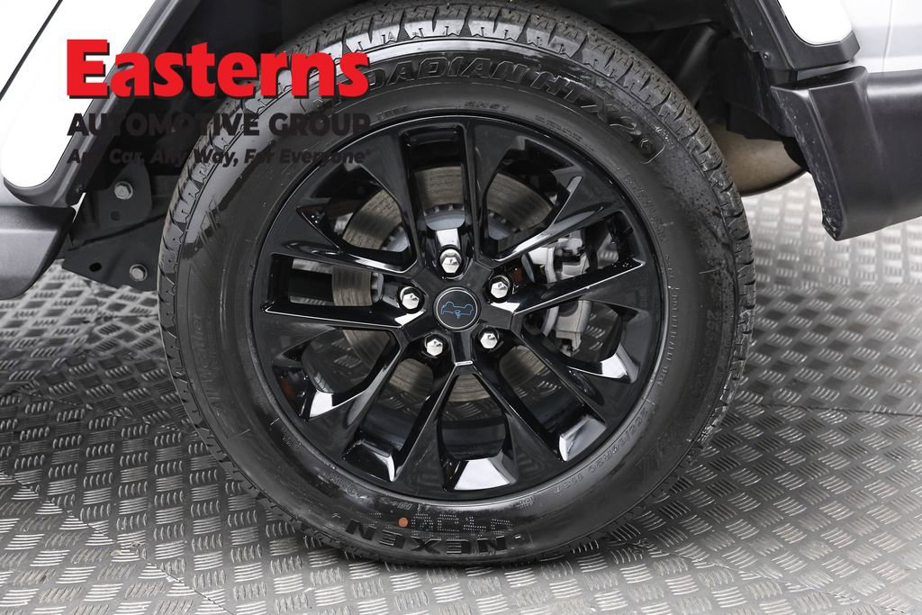 Used 2025 Jeep Wrangler Unlimited Sahara image 8