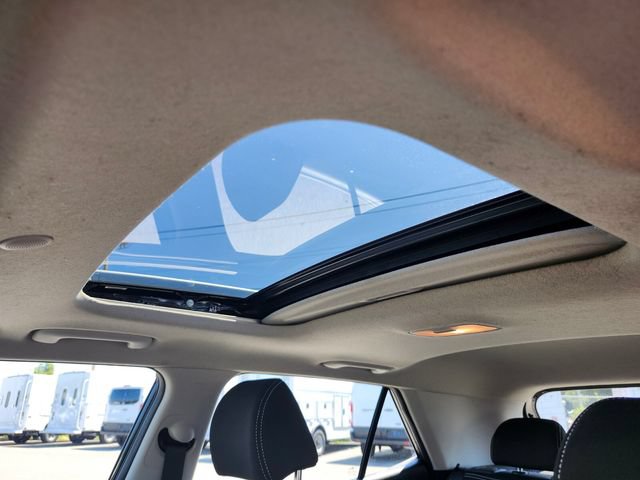 Used 2022 Hyundai Venue SEL FWD image 20