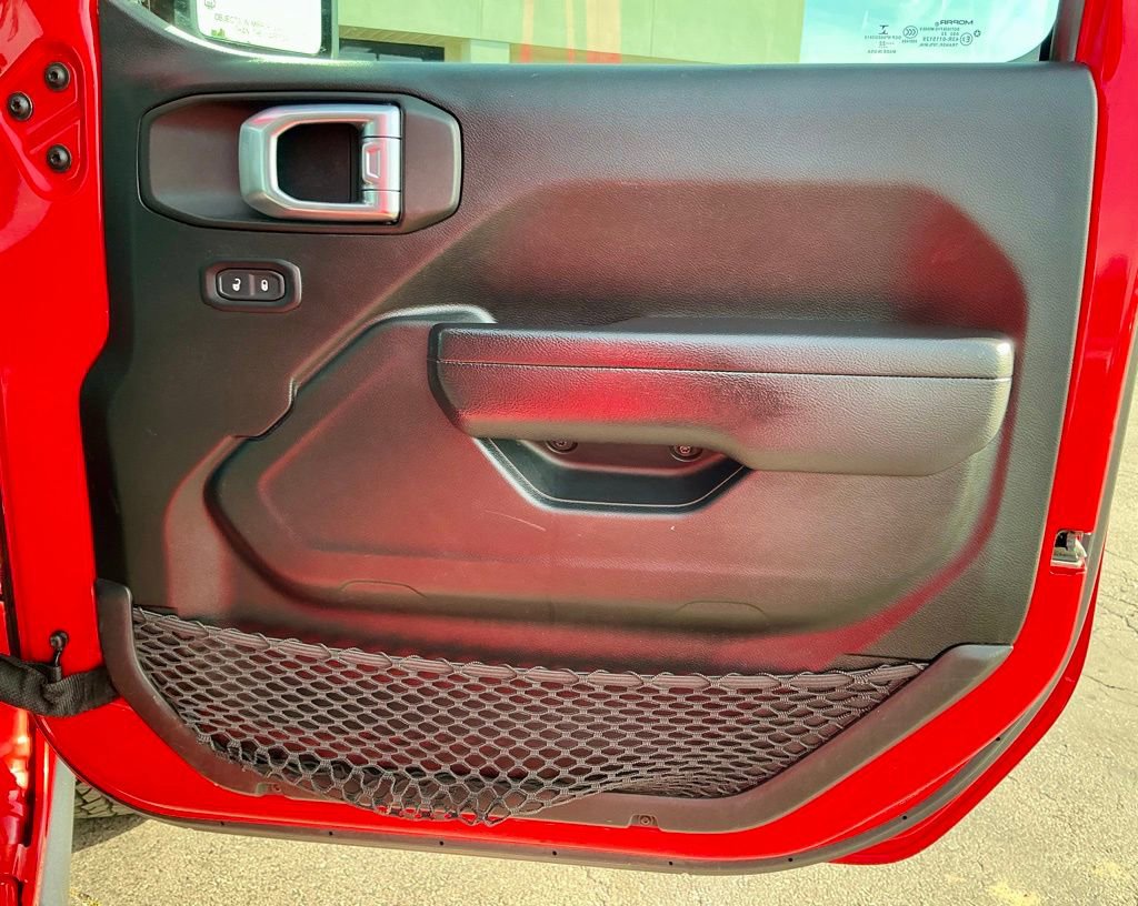 Used 2022 Jeep Gladiator Willys image 23
