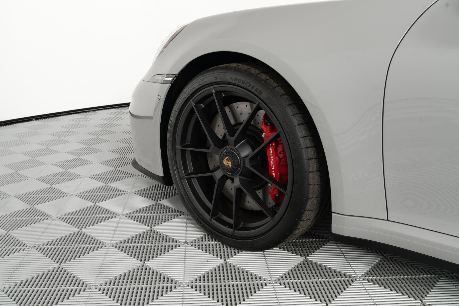 Used 2025 Porsche 911 Targa 4 GTS AWD/4WD image 15