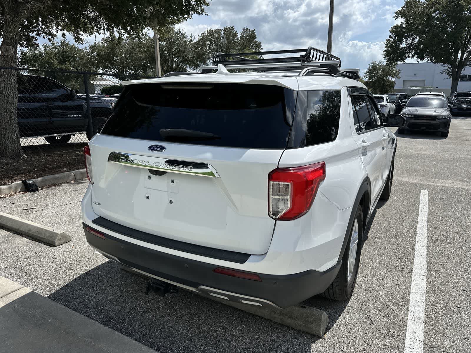 Used 2020 Ford Explorer XLT w/ Equipment Group 202A RWD image 8