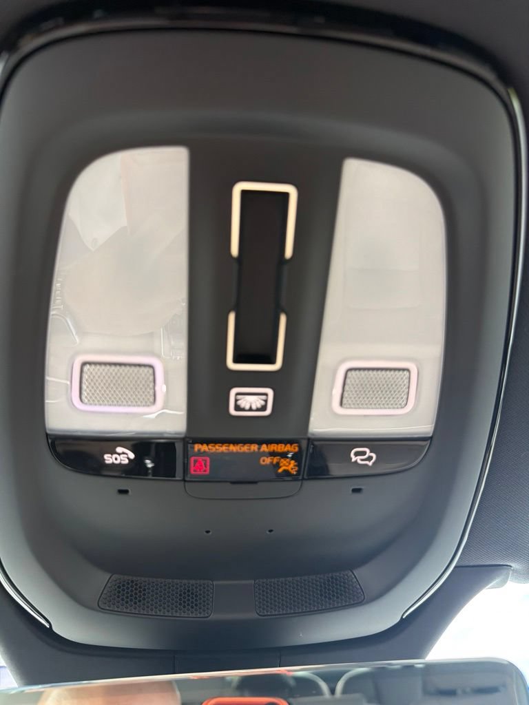 Certified 2026 Volvo XC90 B6 Plus AWD/4WD image 11